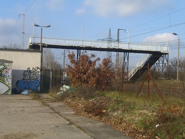 Bahnhofszu- und -übergangsbrücke Saarmund