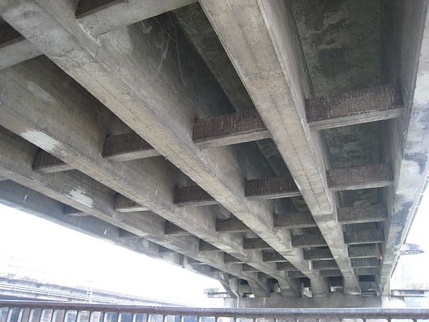 Blick unter die Brücke von der Radwegbrücke (BAS 41753) aus