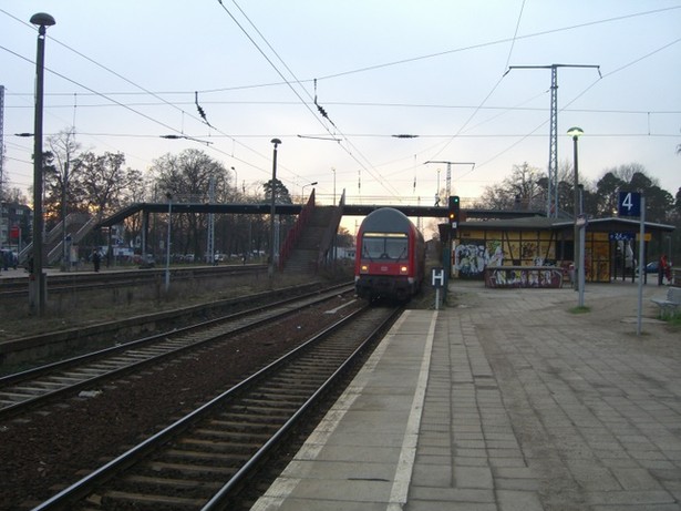 Bf. Rangsdorf Zu. - und Übergangsbrücke / EU Berlin - Elsterwerda