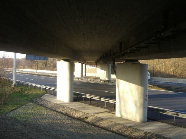 L40 An der Autobahn Straßenbrücke / Autobahn A 10 Berliner Ring