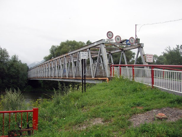 Strassenbrücke Ivachnová