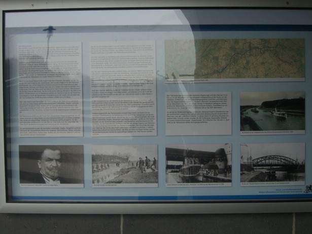 Große Hausbrücke an der Westseite der Schleusenbecken Mitte u. Süd bei der Schleuse Kleinmachnow