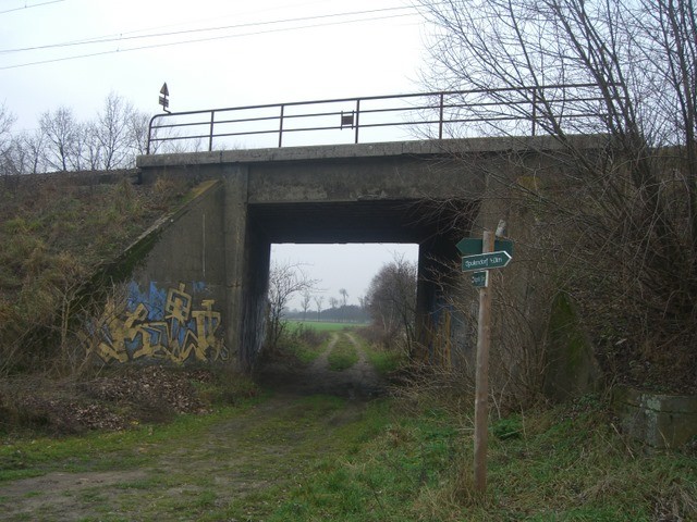 EÜ BAR im Südabschnitt Strecke Potsdam - Schönefeld / Feldweg