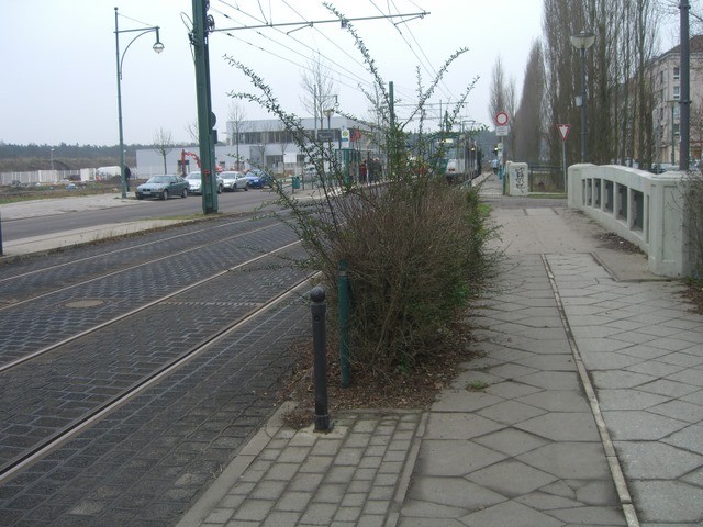Ricarda Huch Straßenbrücke / Hirtengraben