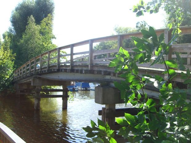 Fußwegbrücke / Havelverbindung an der Insel Große Planitz