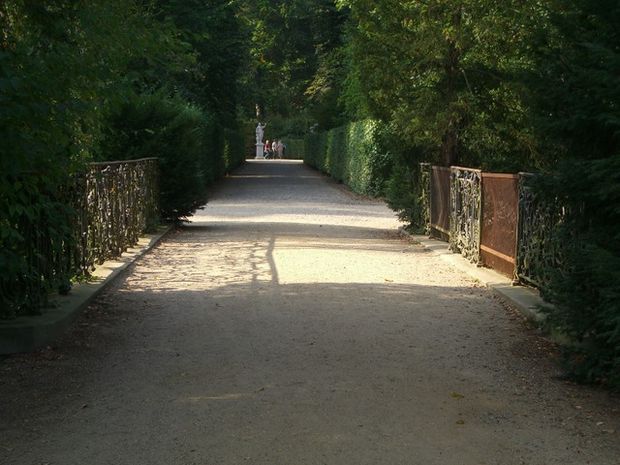 Parkwegbrücke ostnordöstlich des chin. Teehauses / Schafgraben