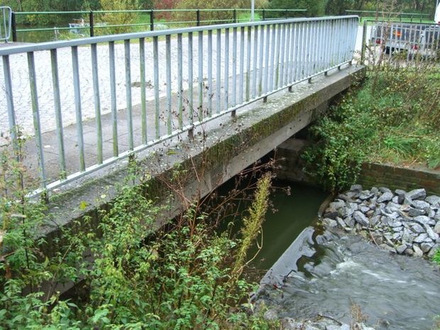  Hauptstraßenbrücke / Graben vom Stahnsdorfer See