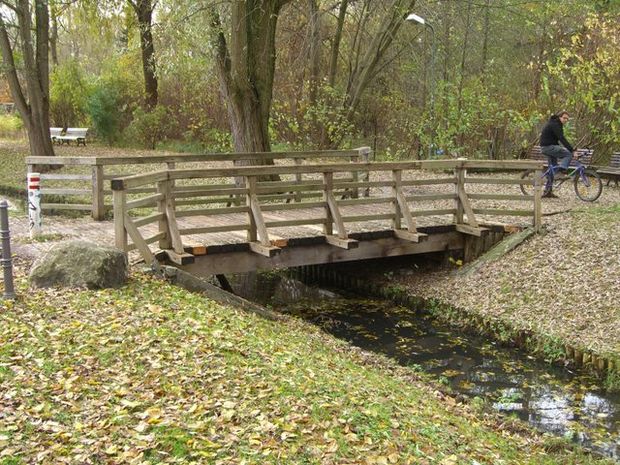 Promenadenwegbrücke / Erpe
