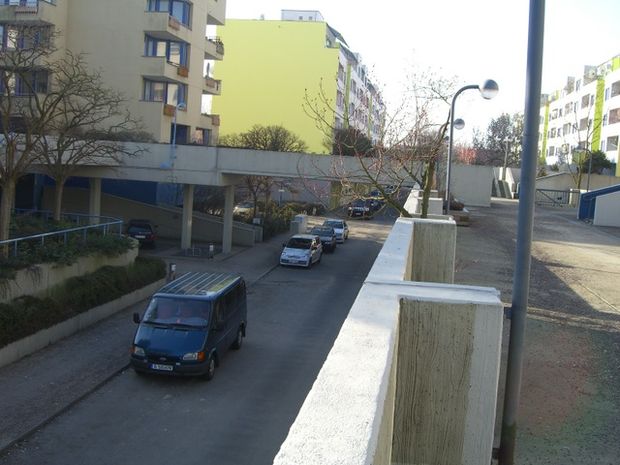 Fußwegbrücke Peter Anders Straße Ost - West Richtung