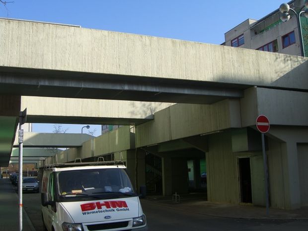 Fußwegbrücke Peter Anders Straße Ost - West Richtung