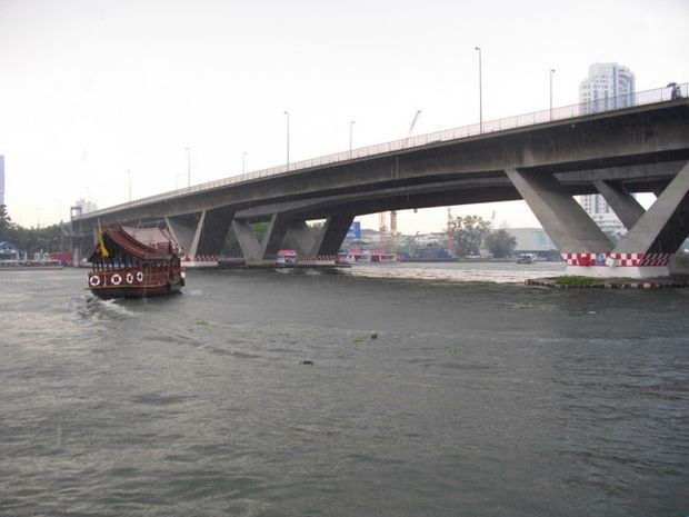  Taksin Bridge / Chao Praya
