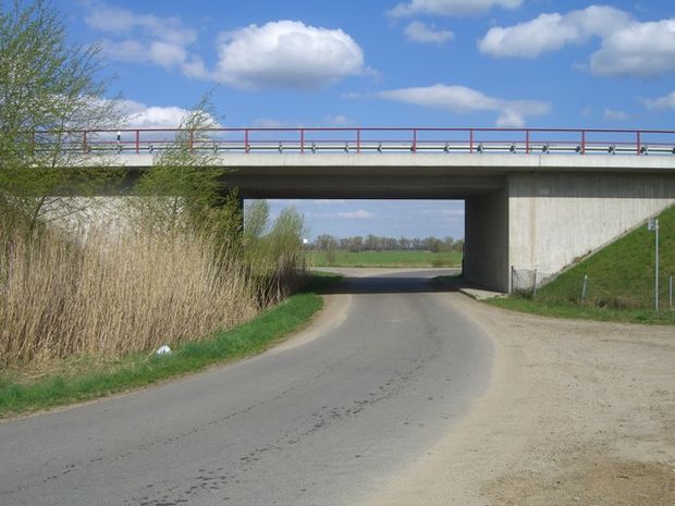 B 167neu Straßenbrücke / Straße Alttornower Ausbau