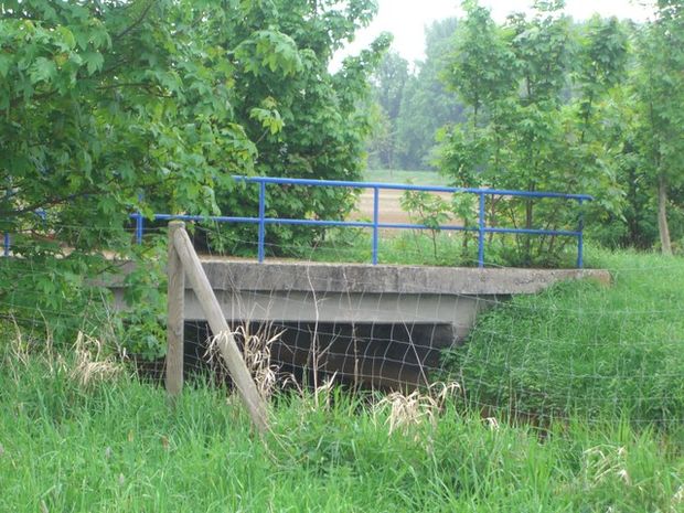 Graben südsüdöstlich Haida