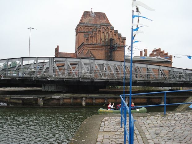 Hafendrehbrücke in Lübeck