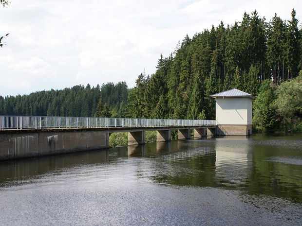 Fußwegbrücke Hasselvorsperre zur Rappbodetalsperre