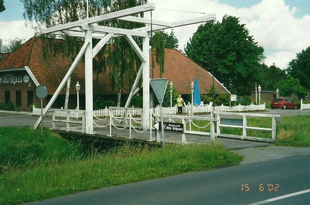  Kleine Straßenbrücke / Alter Fehngraben