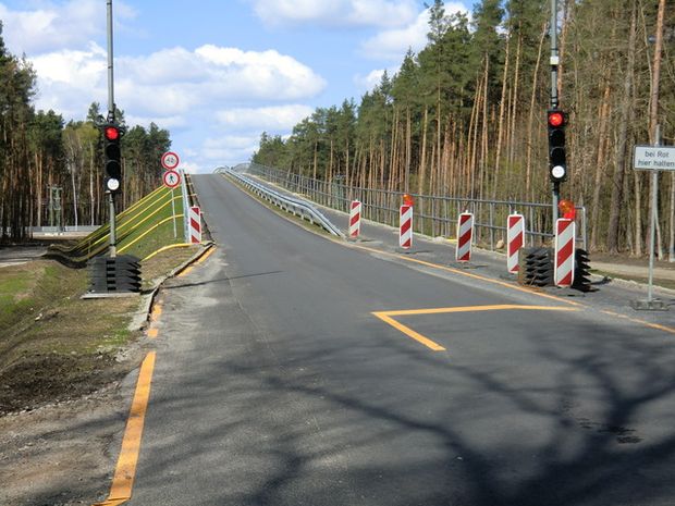Straßenbrücke Im Wiesengrund / EU Ostanbindung Flughafen BBI