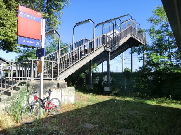 Zugangsbrücke Bf. Wustermark / EU Strecke Berlin - Rathenow