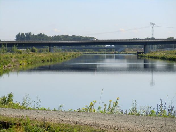 B 5 Bundesstraßenbrücke / Havelkanal Brücke im Vordergrund