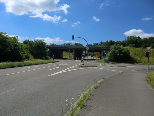B 273 Straßenbrücke nördlich Marquardt / Hauptstraße
