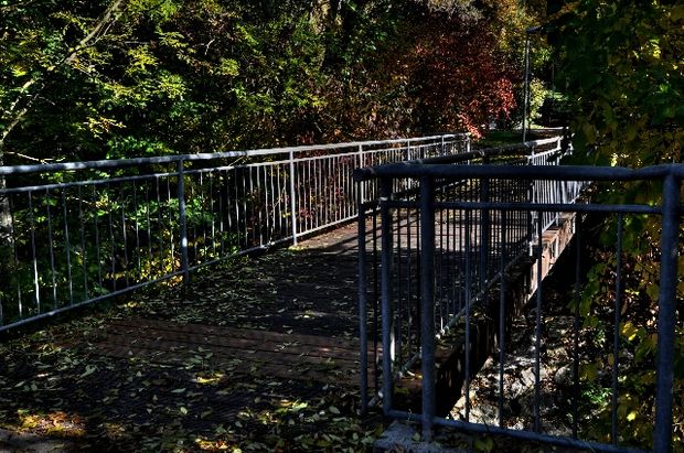 Fußwegbrücke / Feuerbach