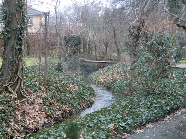Private Fußwegbrücke / Jägergraben