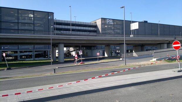 Melli Bessi Ringbrücke / Hugo Junkers Ring