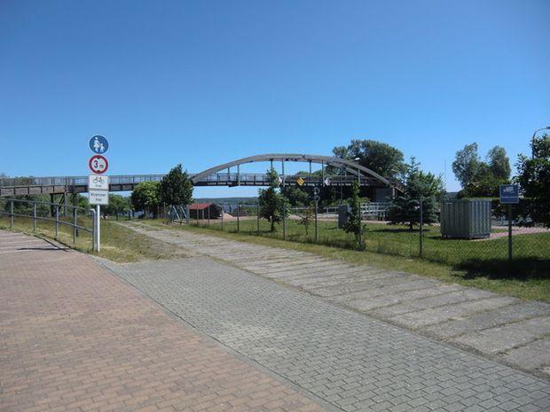 Rad- und Fußwegbrücke / Schwedter Querfahrt