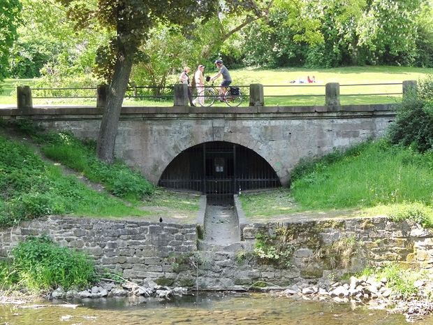 Schützengrabenbrücke / Ilm