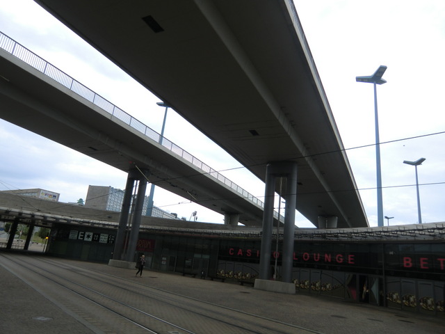 B 6 Volkmannstraße Hochbrücke / Bahnhofszugangsweg
