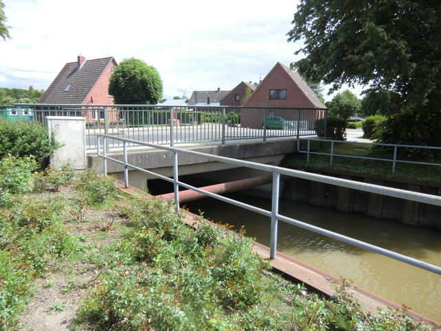 B 431 Dorfstraßenbrücke / Fleet zur Elbe