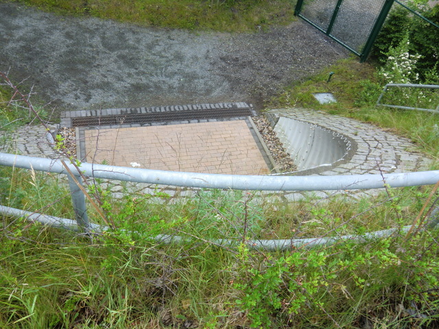 B 203 Brücken - Holler Straßenbrücke / Weg Park - Einkaufszentrum 