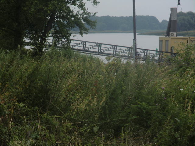 Fußwegbrücke zum Bootsanleger