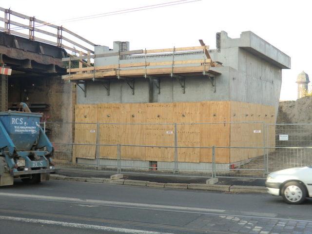 EÜ über Karlshorster Str Nordbrücke Widerlager für den Neuanfang einer neuen Brücke