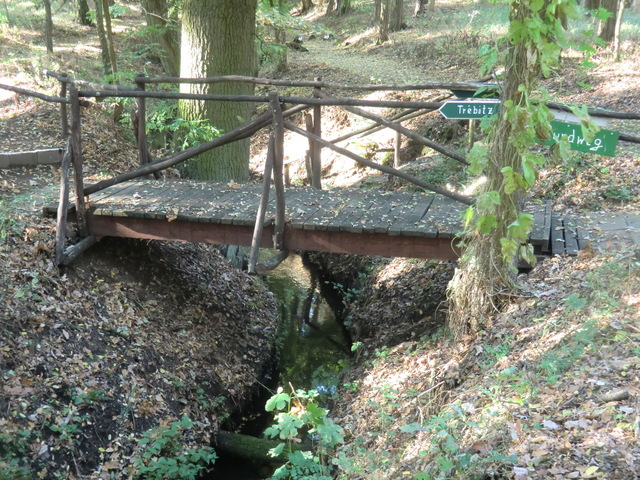 Fußwegbrücke / Kleine Plane