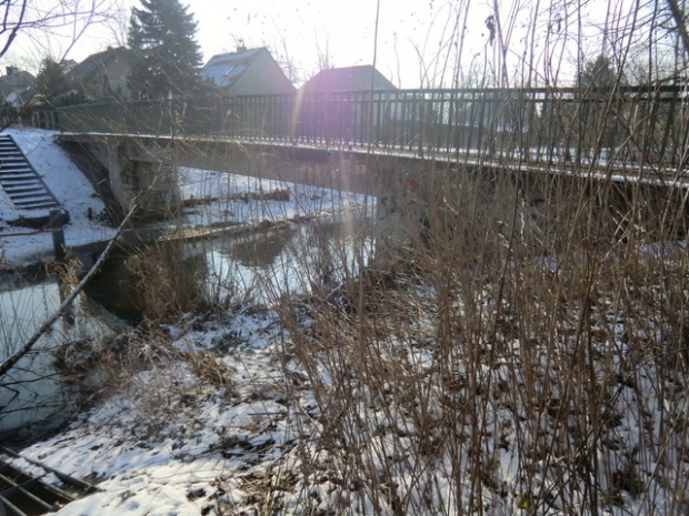 Fußgängerbrücke Honsfelder Strasse / Wuhle