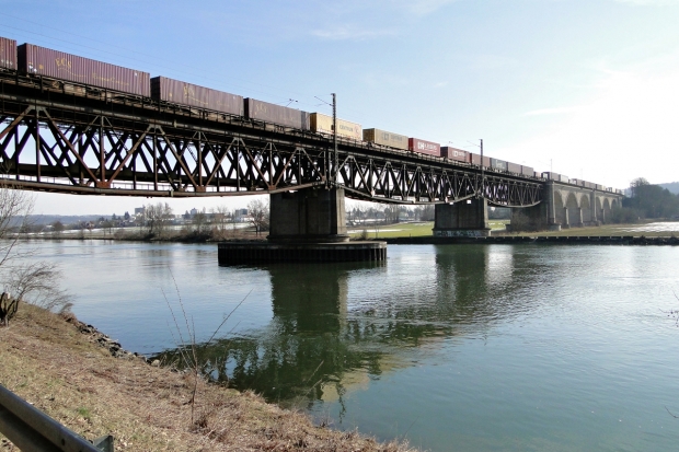 Mariaorter Brücke / Donau 