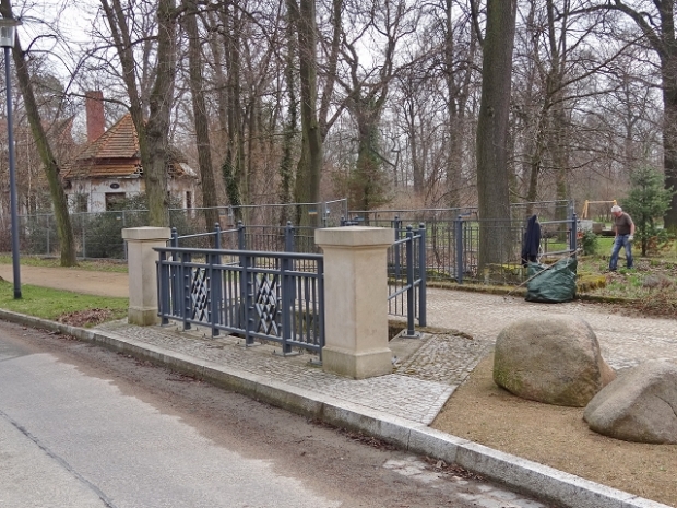 Fußwegbrücke an der Brühlstraße / Holländergraben