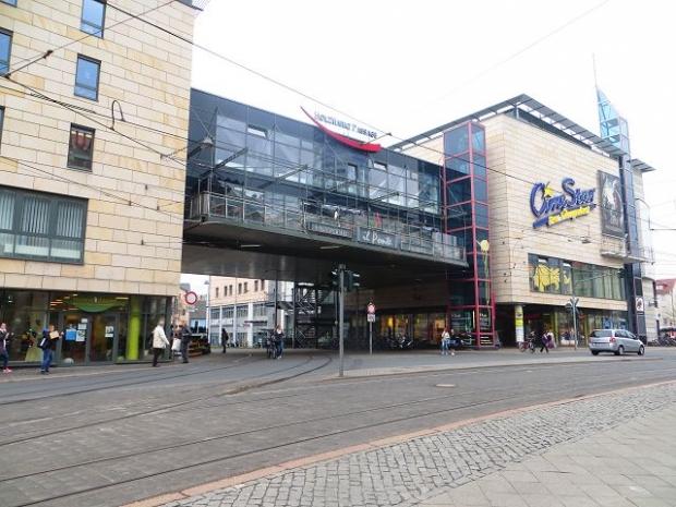 Gebäudeverbindungsbrücke Holzmarkt Passage / Kronengasse