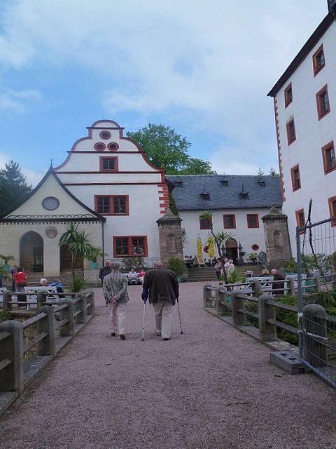 Zufahrtbrücke Schloss Kochberg