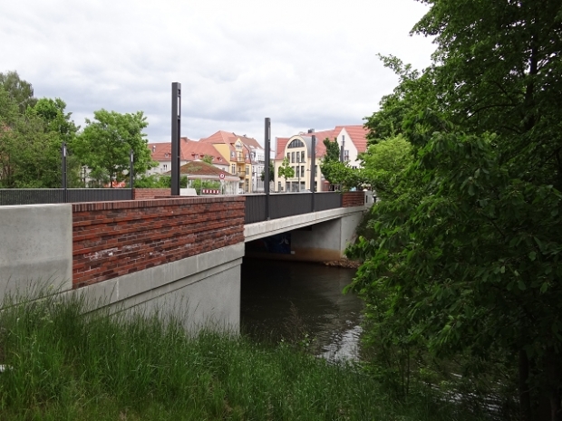 Brückenplatzstraßenbrücke / Spree