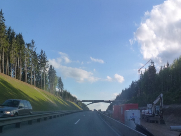 Neue Straßenbrücke westl. Wüstenwetzdorf / A 9 Autobahn Bln. - München