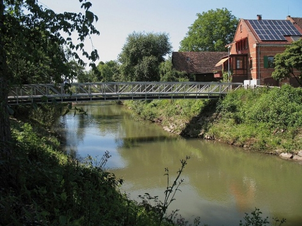 Fußwegbrücke Unterer Wasen / Rems
