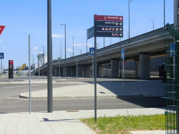 Straßenbrücke Hugo Junkers Ring
