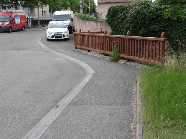 Pont de Rue de l´Abbe Oesterle / Enn e