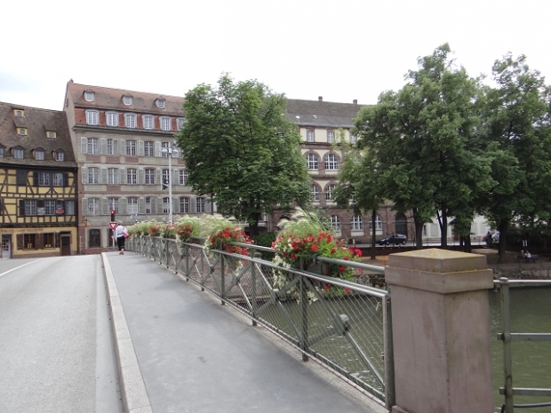 Pont de Rue Martin Luther / Illarm