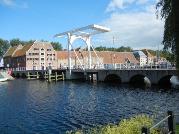 Spoorstrat - Wilhelminabrug / Oudehaven