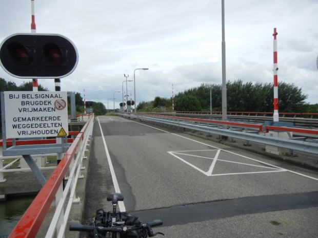 N 359 Straßenbrücke Plattedijk / Prinses Magrietkanaal
