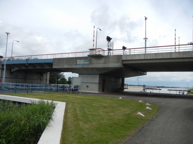 N 359 Straßenbrücke Plattedijk / Prinses Magrietkanaal