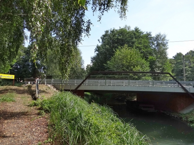 L 541 Naundorfer Straßenbrücke / Südumfluter der Spree